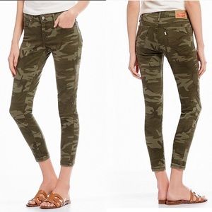 Levi’s 711 Skinny Ankle Jeans, Camo 29